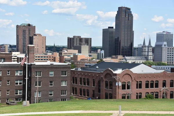 St Paul, Minnesota - Temmuz 29: Skyline St. Paulus Minnesota, 29 Temmuz 2017 üzerinde görüldüğü gibi. Bu ikinci en kalabalık şehri ABD'nin Minnesota eyaletinde başkentidir.