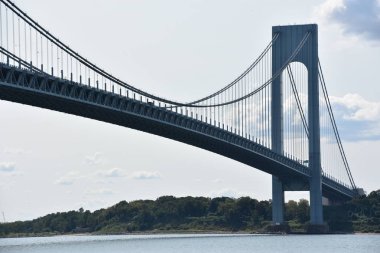 New York'ta Verrazano Köprüsü