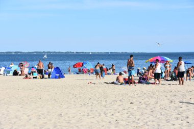 New London, Ct - Ağustos 13: Ocean Beach New London, Connecticut, 13 Ağustos 2017 üzerinde görüldüğü gibi. Bu muhteşem bir görünüm, sürmek, su kaydırağı, mini golf sahası ve bir arcade Games retro oyunları ile sunuyor.
