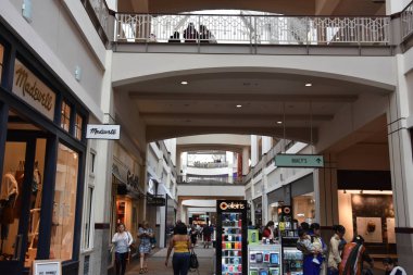 Providence, Rhode Island - Ağustos 12: Providence yer Mall Rhode Island, 12 Ağustos 2017 üzerinde görüldüğü gibi. 1.4 milyon metrekare ayak tesis 1999 460 milyon $ bir maliyetle inşa edilmiştir.