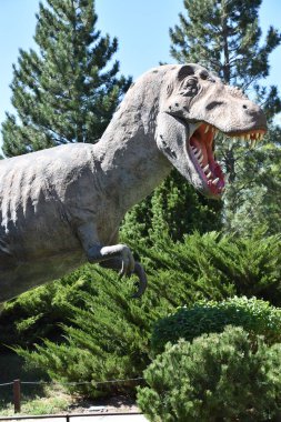 Ogden, Utah - Ağustos 26: George S. Eccles dinozor Parkı Ogden, Utah, 26 Ağustos 2017 üzerinde görüldüğü gibi. 100'den fazla dinozor yinelemeler, artı bir müze eller faaliyetleri ile 5 dönümlük park özellikleri.