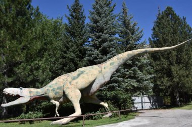Ogden, Utah - Ağustos 26: George S. Eccles dinozor Parkı Ogden, Utah, 26 Ağustos 2017 üzerinde görüldüğü gibi. 100'den fazla dinozor yinelemeler, artı bir müze eller faaliyetleri ile 5 dönümlük park özellikleri.