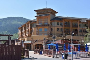 Park City, Ut - Ağustos 29: Kanyonlar Village Park City Utah, 29 Ağustos 2017 üzerinde görüldüğü gibi. Çok sayıda lüks yemek, alışveriş ve konaklama seçenekleri var.