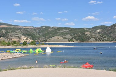 Wasatch, Ut - 27 Ağustos: Jordanelle State Park Wasatch County, Utah, 27 Ağustos 2017 üzerinde görüldüğü gibi. 29 Haziran 1995 tarihinde açıldı.