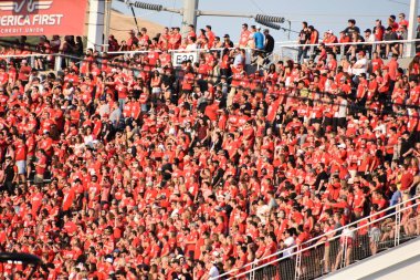 Salt Lake City, Ut - Ağustos 30: Pirinç Eccles Stadyumu Salt Lake City, Utah, 30 Ağustos 2017 üzerinde görüldüğü gibi. Bir açık college Futbol Stadyumu olduğunu.