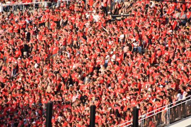 Salt Lake City, Ut - Ağustos 30: Pirinç Eccles Stadyumu Salt Lake City, Utah, 30 Ağustos 2017 üzerinde görüldüğü gibi. Bir açık college Futbol Stadyumu olduğunu.