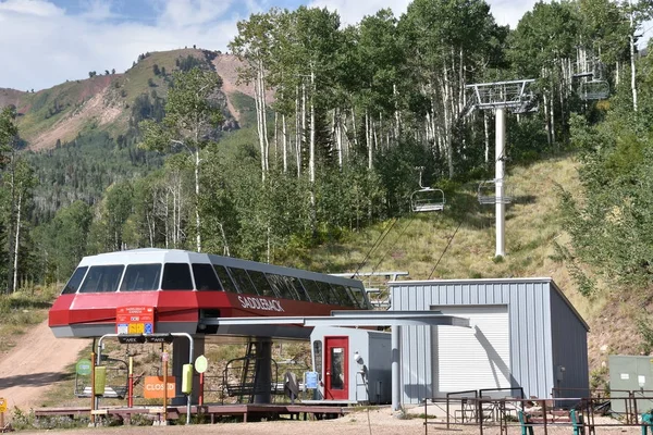 Park City Aug Rotkiefer Gondel Canyons Village Park City Utah — Stockfoto