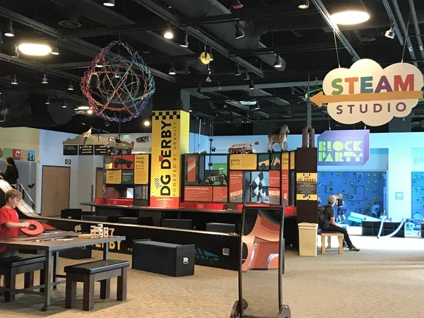 Salt Lake City, Ut - 31 Ağustos: Keşif ağ geçidi Çocuk Müzesi Salt Lake City, Utah, 31 Ağustos 2017 üzerinde görüldüğü gibi. Bir etkileşimli, uygulamalı Çocuk Müzesi olduğunu.