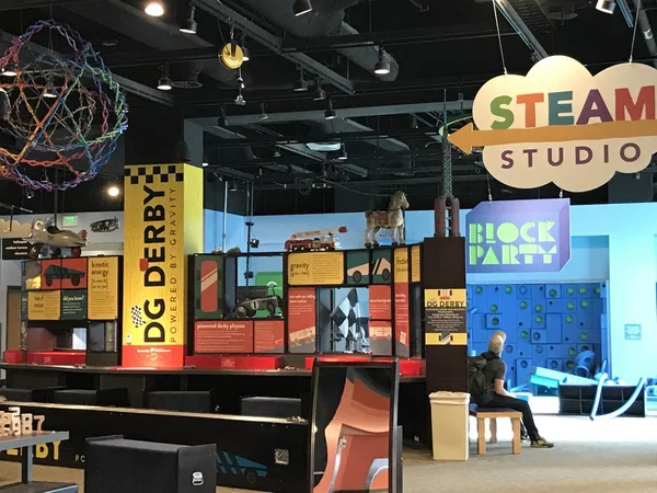 Salt Lake City, Ut - 31 Ağustos: Keşif ağ geçidi Çocuk Müzesi Salt Lake City, Utah, 31 Ağustos 2017 üzerinde görüldüğü gibi. Bir etkileşimli, uygulamalı Çocuk Müzesi olduğunu.