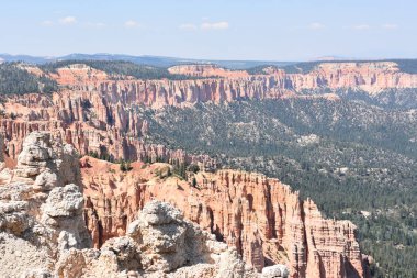 Utah Bryce Canyon Milli Parkı, gökkuşağı noktadan görünüm