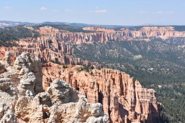 Utah Bryce Canyon Milli Parkı, gökkuşağı noktadan görünüm