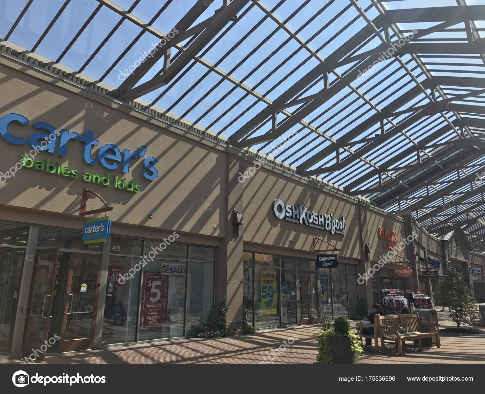 Lehi Aug Outlets Traverse Mountain Lehi Utah Seen Aug 2017 Stock Editorial Photo C Sainaniritu 175536696
