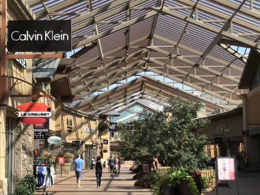 Lehi, Ut - 31 Ağustos: Lehi, Utah, 31 Ağustos 2017 üzerinde görüldüğü gibi çapraz Mountain hizmetinizde. Bu Utah County ilk ve tek çıkış noktası olduğunu ve Tuz Gölü İlçe sınırları.