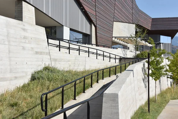 Salt Lake City, Ut - Ekim 3: Doğal Tarih Müzesi Utah Salt Lake City, Utah, 3 Eylül 2017 üzerinde görüldüğü gibi.