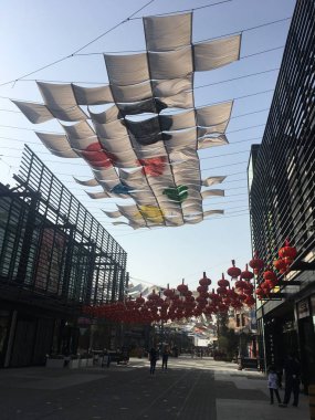 Dubai, Birleşik Arap Emirlikleri - 15 Şubat: La Mer Dubai, BAE, 15 Şubat 2018 üzerinde görüldüğü gibi. Alışveriş ve Jumeirah restoranlarda ile yeni sahil ilçesidir.