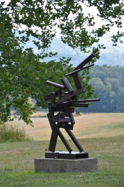 New Windsor, New York 'taki Storm King Sanat Merkezi 22 Eylül 2019' da. Bu belki de ABD 'deki en büyük modern açık hava heykel koleksiyonu..