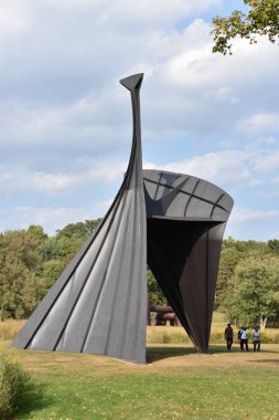 New Windsor, New York 'taki Storm King Sanat Merkezi 22 Eylül 2019' da. Bu belki de ABD 'deki en büyük modern açık hava heykel koleksiyonu..