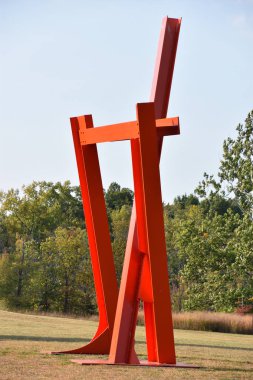New Windsor, New York 'taki Storm King Sanat Merkezi' nde 22 Eylül 2019 'da Mark di Suvero' dan Nerudas Gate. Bu belki de ABD 'deki en büyük modern açık hava heykel koleksiyonu..