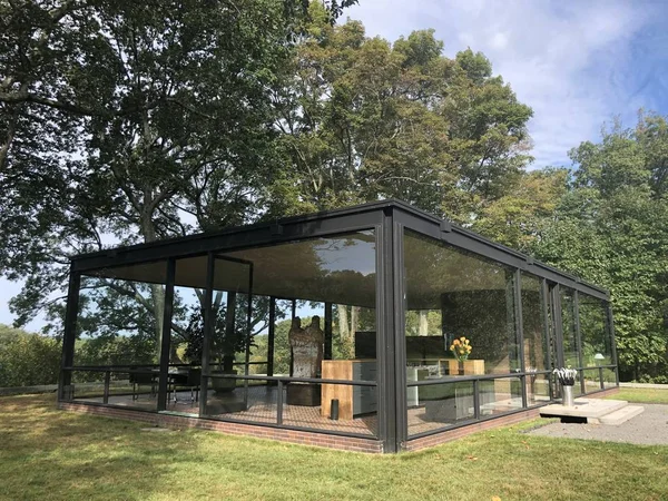 新加纳安 Oct 菲利普 约翰逊在康涅狄格州新加南的玻璃屋 2019年10月2日拍摄 — 图库照片