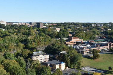 POUGHKEEPSIE, NY - 6 Ekim 2020 'de Poughkeepsie, New York' taki Hudson 'dan 6 Ekim 2020' de görüldüğü gibi.