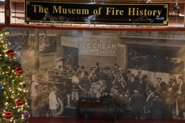 NEW YORK, NY - 25 Aralık 2019 'da New York' ta Times Meydanı 'nda görülen M & M & M mağazası.