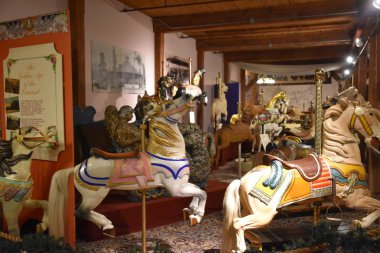 BRISTOL, CT - 28 Aralık 2019 'da Bristol, Connecticut' taki New England Atlıkarınca Müzesi.