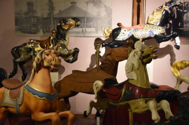 BRISTOL, CT - 28 Aralık 2019 'da Bristol, Connecticut' taki New England Atlıkarınca Müzesi.