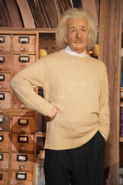 ORLANDO, FL NOV 24: Albert Einstein, 24 Kasım 2019 'da Orlando, Florida' daki ICON Park 'taki Madame Tussauds Wax Museum' da görüldü. Sergide ünlü ve tarihsel figürler, popüler film ve televizyon karakterleri ve spor kişiliklerinin balmumu çalışmaları yer alıyor..