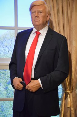 ORLANDO, FL NOV 24: Donald Trump, 24 Kasım 2019 'da Orlando, Florida' daki ICON Park 'taki Madame Tussauds Wax Müzesi' nde görüldü. Sergide ünlü ve tarihsel figürler, popüler film ve televizyon karakterleri ve spor kişiliklerinin balmumu çalışmaları yer alıyor..