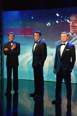 ORLANDO, FL NOV 24: 24 Kasım 2019 'da Orlando, Florida' daki ICON Park 'taki Madame Tussauds Wax Museum' da James Bond görüldü. Sergide ünlü ve tarihsel figürler, popüler film ve televizyon karakterleri ve spor kişiliklerinin balmumu çalışmaları yer alıyor..