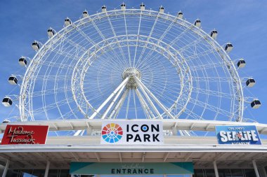 ORLANDO, FL NOV 24: The Wheel at ICON Park, Orlando, Florida, as seen on Nov 24, 2019. 180 metre yüksekliğinde Tekerlek 'in 30 klima kontrollü kapsülü var. Her dönüş yaklaşık 22 dakika sürer..
