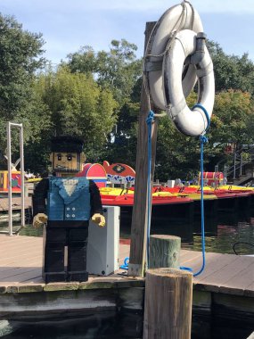 WINTER HAVEN, FL 26: 26 Kasım 2019 'da Florida, Winter Haven' da görülen Legoland tema parkı. Parkların binişlerinin hepsi Lego temalı; birçoğu Lego tuğlalarından yapılmış gibi gösteriliyor..