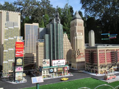 WINTER HAVEN, FL NOV 26: 26 Kasım 2019 'da Florida' nın başkenti Florida 'daki Legoland' deki Miniland USA 'da görüldü. Parkların binişlerinin hepsi Lego temalı; birçoğu Lego tuğlalarından yapılmış gibi gösteriliyor..