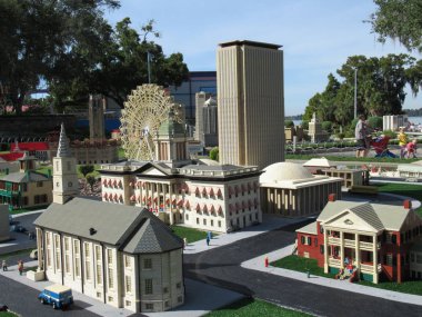 WINTER HAVEN, FL NOV 26: 26 Kasım 2019 'da Florida' daki Legoland tema parkında Miniland USA görüldü. Parkların binişlerinin hepsi Lego temalı; birçoğu Lego tuğlalarından yapılmış gibi gösteriliyor..