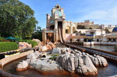 27 Kasım 2019 'da SeaWorld Orlando, Florida' da Atlantis 'e yolculuk. Canlı gösterileri, eğlenceleri, gezintileri ve hayvan sergileriyle bir tema ve deniz zooloji parkı..