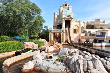 27 Kasım 2019 'da SeaWorld Orlando, Florida' da Atlantis 'e yolculuk. Canlı gösterileri, eğlenceleri, gezintileri ve hayvan sergileriyle bir tema ve deniz zooloji parkı..