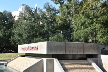 ORLANDO, FL NOV 29: 29 Kasım 2019 'da Orlando, Florida' da görülen Loch Haven Park. 45 dönüm araziyi kapsar ve bölgenin başlıca kültür parkı olarak hizmet verir..