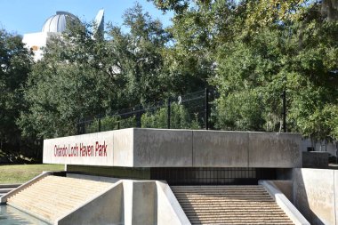 ORLANDO, FL NOV 29: 29 Kasım 2019 'da Orlando, Florida' da görülen Loch Haven Park. 45 dönüm araziyi kapsar ve bölgenin başlıca kültür parkı olarak hizmet verir..