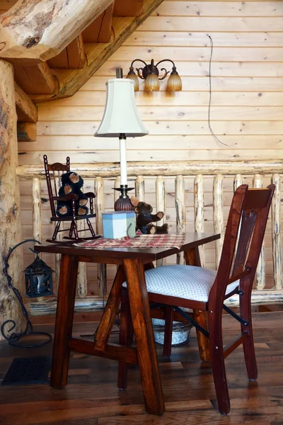 Chaise intérieure en bois dans la cabine Images De Stock Libres De Droits