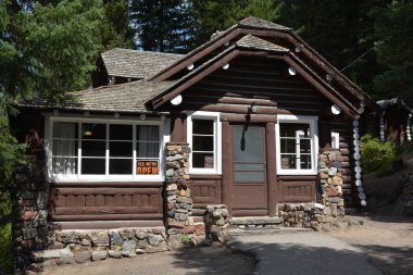 Yellowstone Millî Parkı 13 Nisan 2013 itibariyle ABD'de Johny çuval kulübede