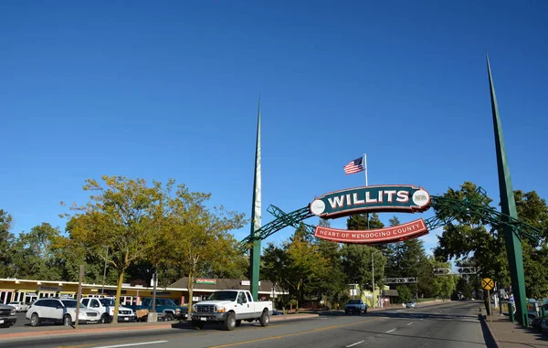 Willits miasta znak na Sierpień 15, 2013 — Zdjęcie stockowe