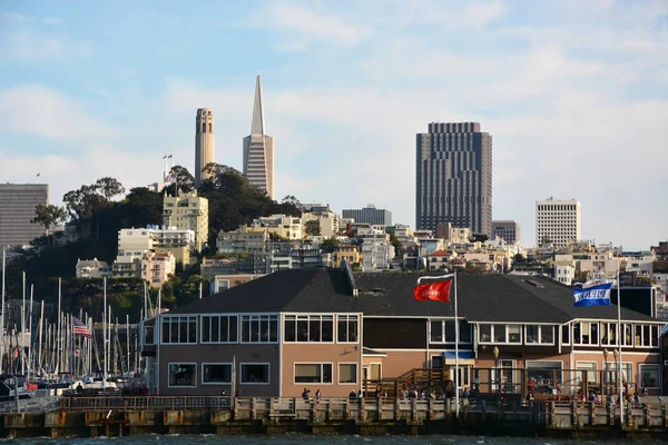 San Francisco skyline på 17 augusti, 2013 — Stockfoto