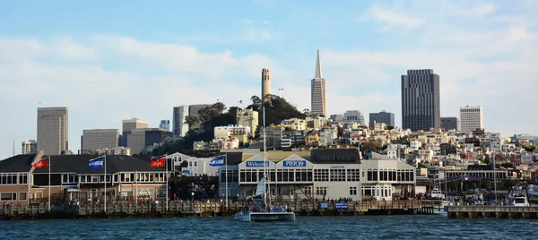 San Francisco skyline na 17. srpna 2013 — Stock fotografie