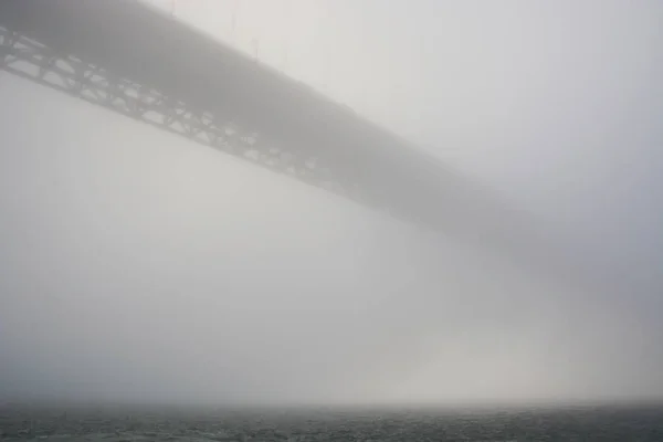 Golden Gate bridge in strong haze. San Francisco — Stock Photo, Image