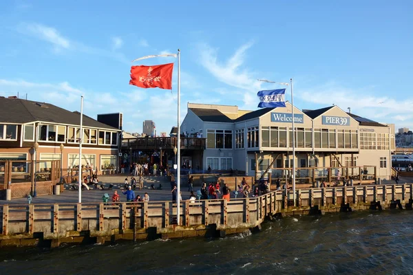 Pier 39 i San Francisco Bay, den 17 augusti 2013 — Stockfoto