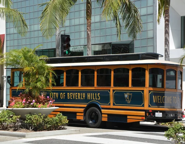 Słynnej Rodeo drive w Beverly Hills, Ca, 21 sie 2013. Beverly Hills jest światowej sławy jego luksusowe kultury i słynnych mieszkańców — Zdjęcie stockowe