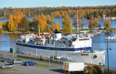 Lappeenranta harbour adlı büyük yolcu gemisi
