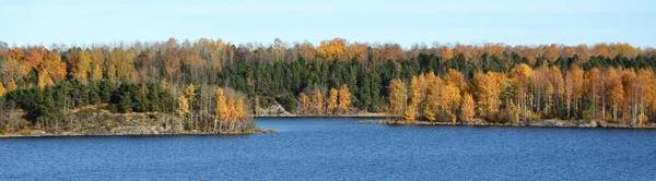 Saima kanal på gyllene höst — Stockfoto