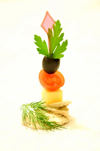 Canapés Verduras Tomate Azeitonas Salsa — Fotografia de Stock