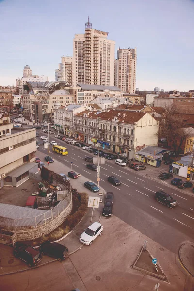 Вид сверху на улицы города — стоковое фото
